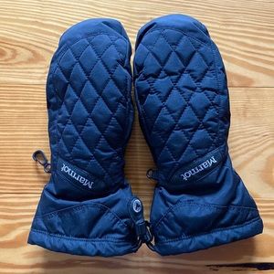 Marmot women’s insulated ski mittens with leather palms